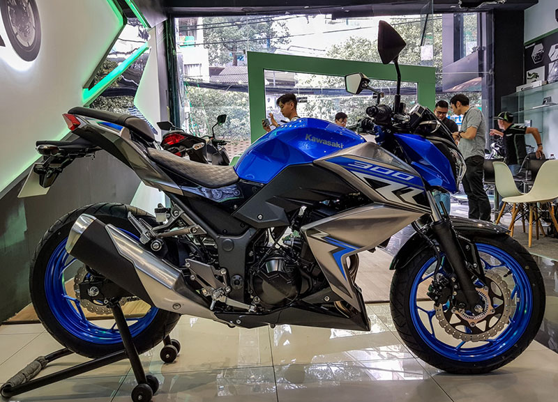 Kawasaki Z300 2018 giá từ 129 triệu, quyết đấu Yamaha MT-03